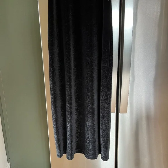 Vintage Y2K Black Velvet Le Chateau Jr. Dress - Picture 4 of 7